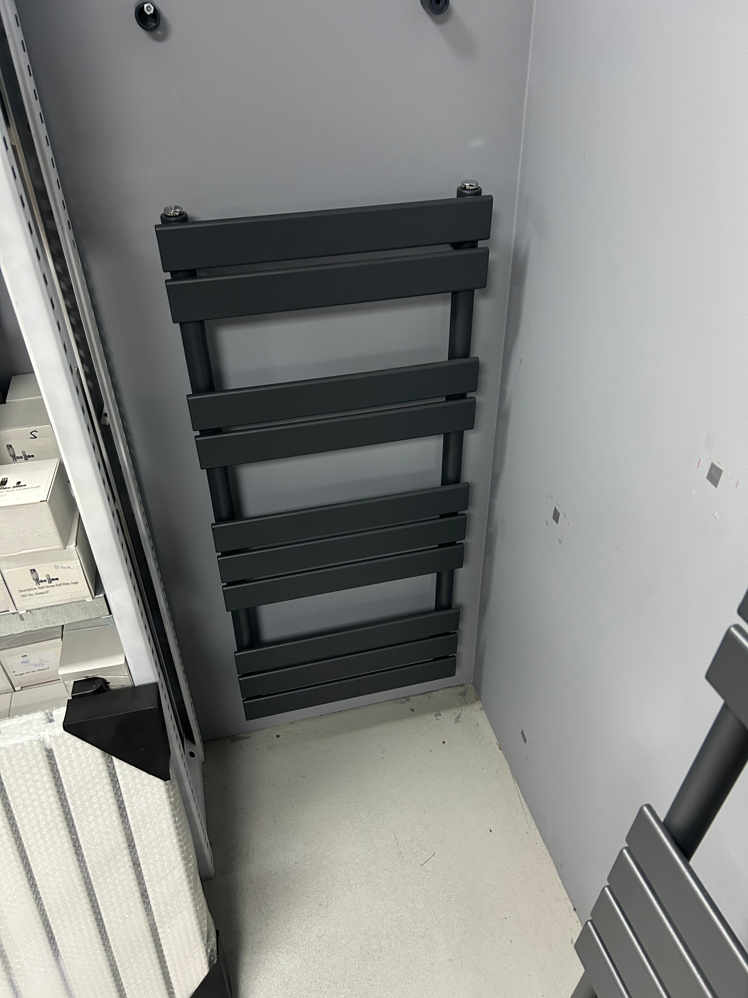 Cube Towel Rails 850x500 BTU 1781